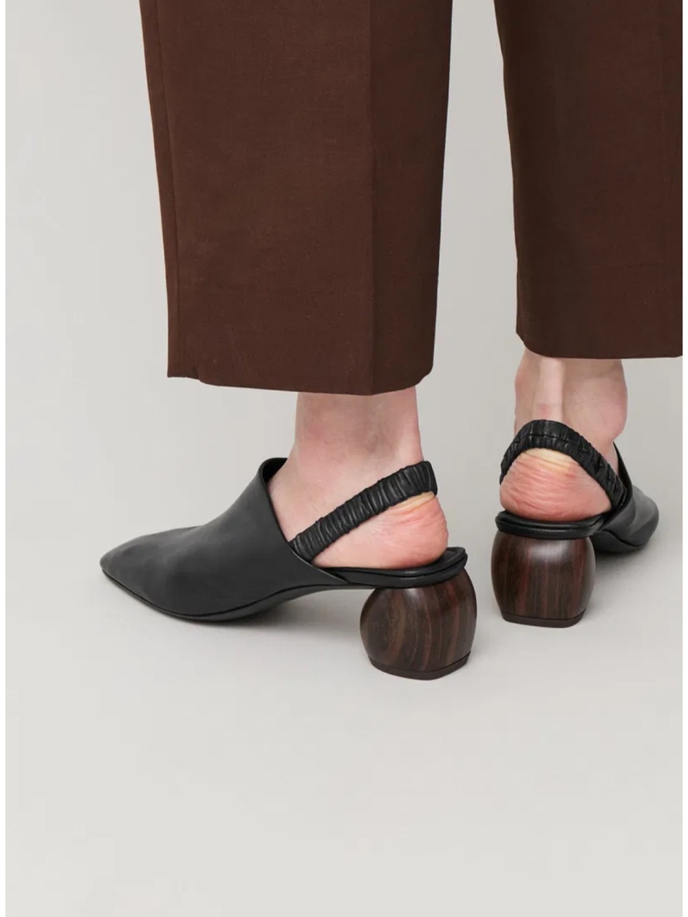 COS leather/wood slingback. 40